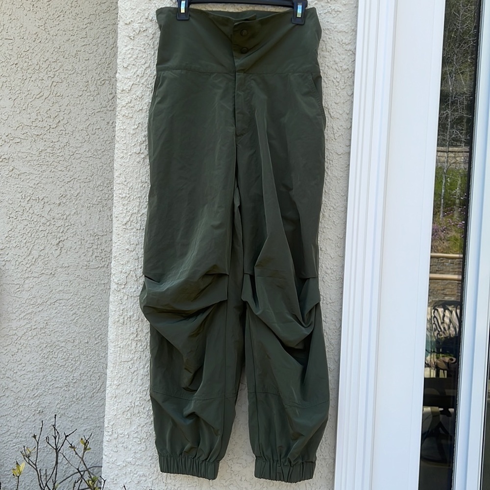 Free People Movement High Waist Snap Button Baggy Jogger Pant Army Green Size XS